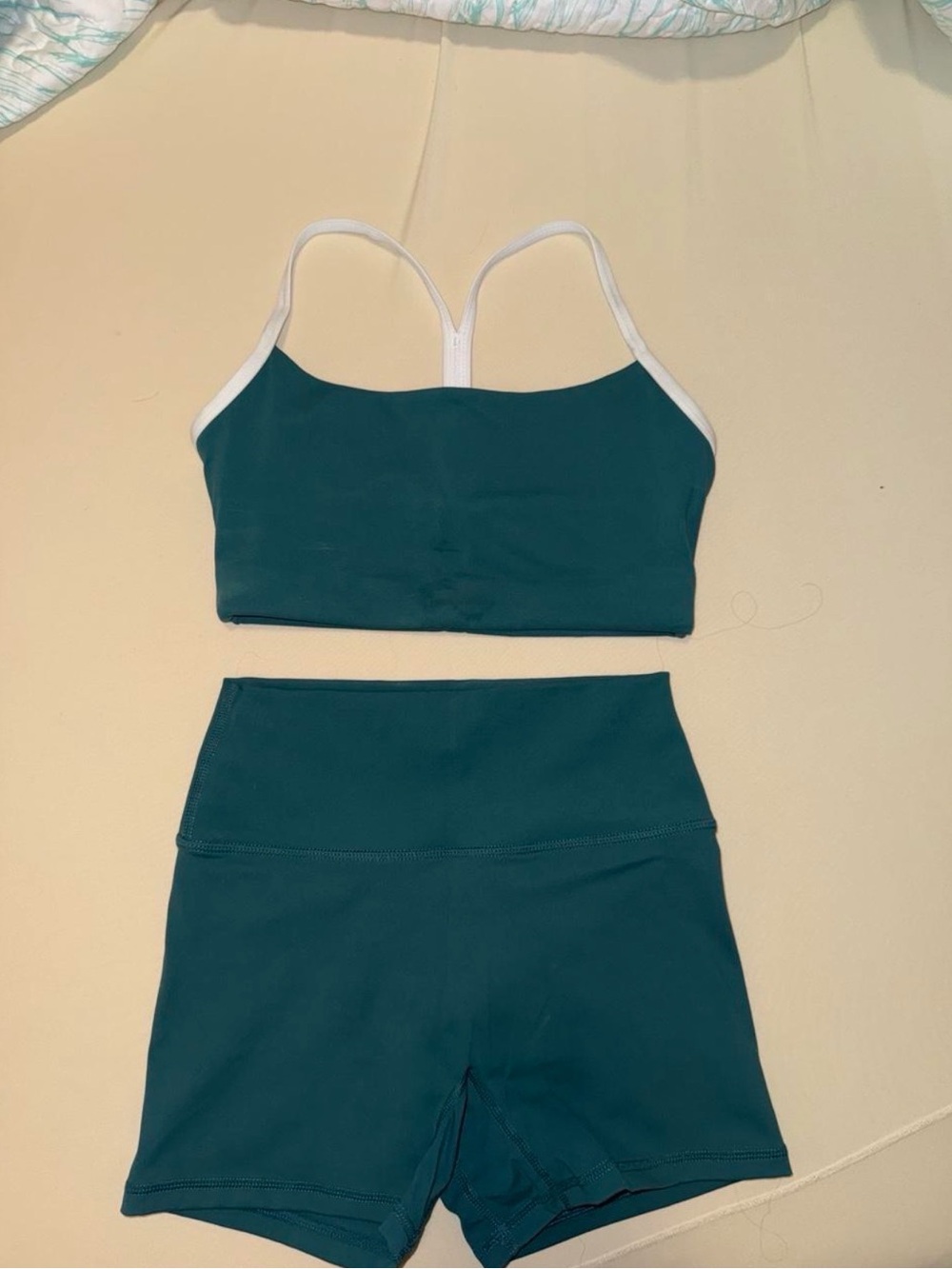 WILO teal/white workout set